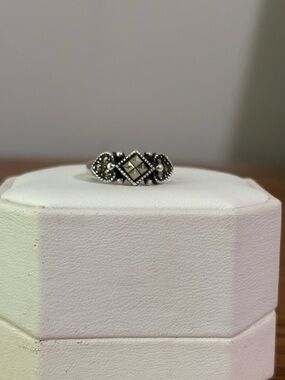 Vintage 925 Sterling Silver Marcasite Ring size 6
